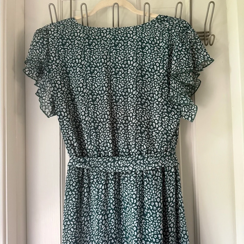 Chic Green and White Patterned Maxi Dress - Picture 6 of 7